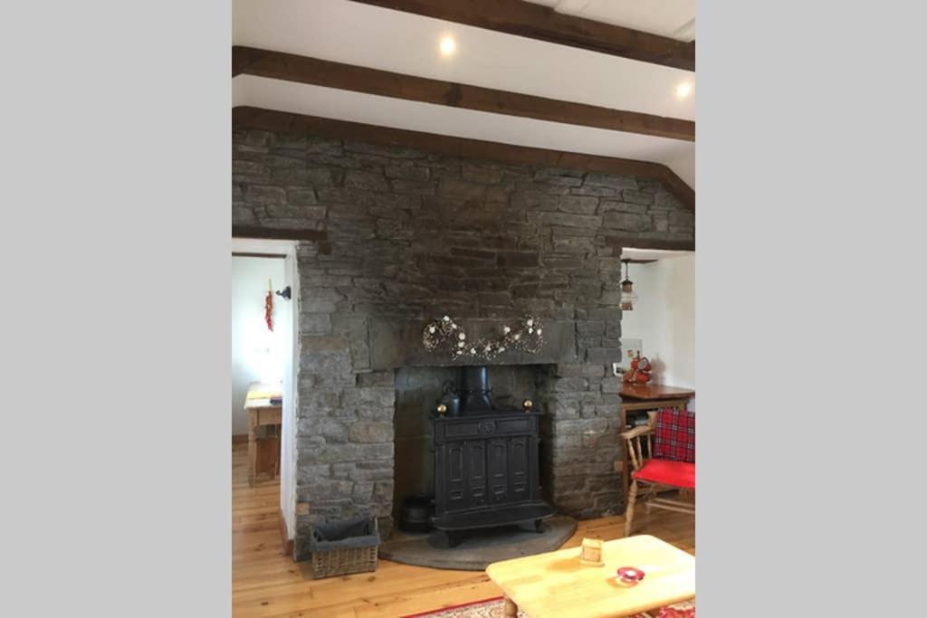 Red Stonecutters Cottage, Doolin Carrowauff 外观 照片