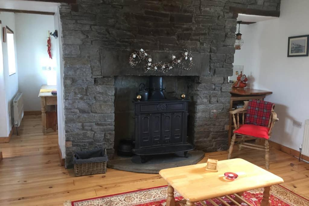 Red Stonecutters Cottage, Doolin Carrowauff 外观 照片